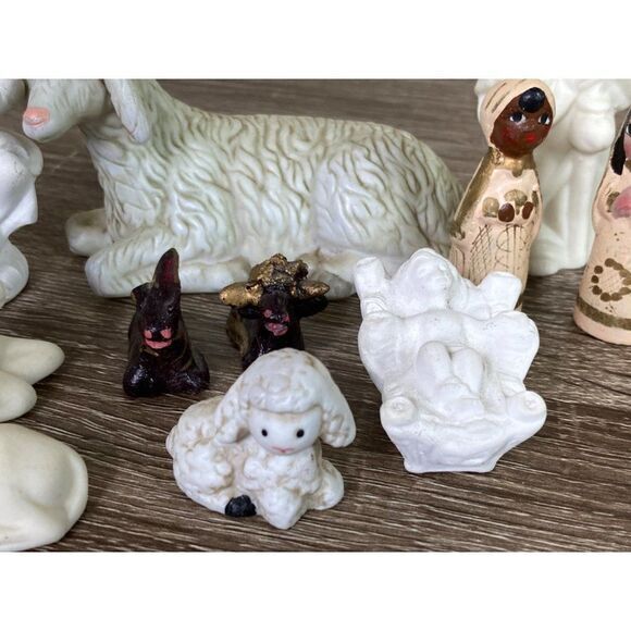 Vintage Mixed Nativity Set Porcelain & Clay Figures Japan Latin Folk Art 1950s - Picture 4 of 10